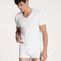 Calida Clean Line Kurzarm-Shirt, V-Neck -T-Shirt-Shop Calida Clean Line V Shirt clean cut Frackschnitt weiss 14885 001 2