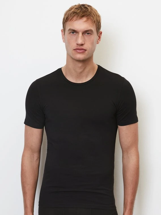 Marc O'Polo Essentials T-Shirt, 3er-Pack 2 Marc O'Polo Essentials T-Shirt, 3er-Pack - Image 2