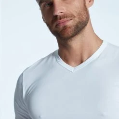 Zimmerli Pureness Kurzarm-Shirt, V-Neck -T-Shirt-Shop Zimmerli Pureness Kurzarm Shirt V Neck weiss 7001346 01 3